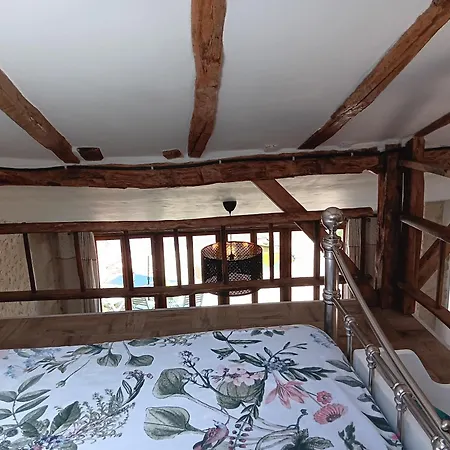 Peaceful Unique In The Countryside Сasa de vacaciones